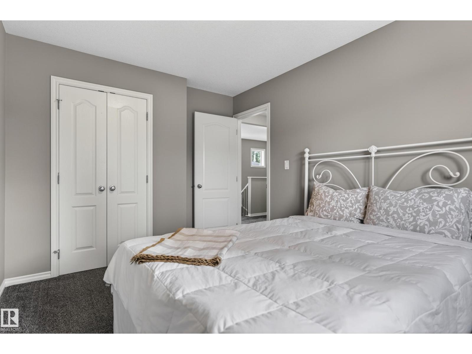 9515 221 ST NW - 42