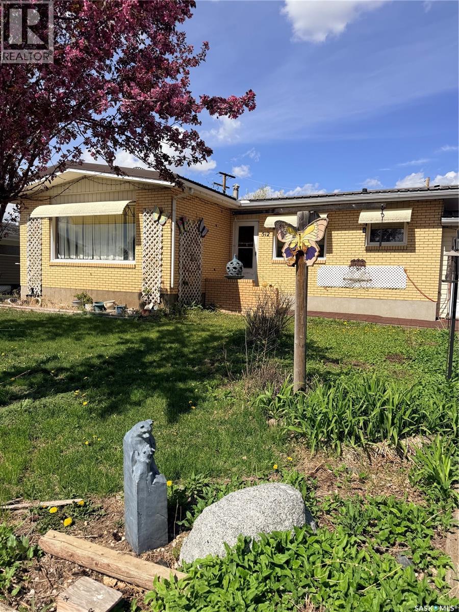 512 McNab STREET - 1