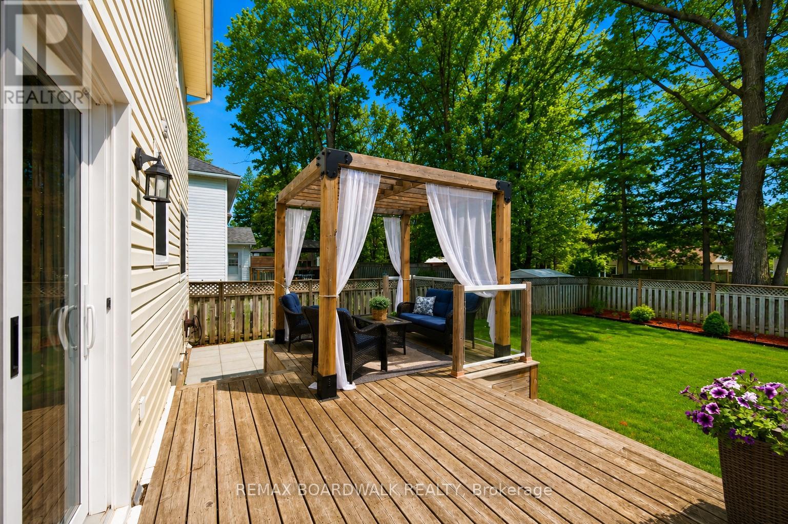 385 BROCK STREET - 5