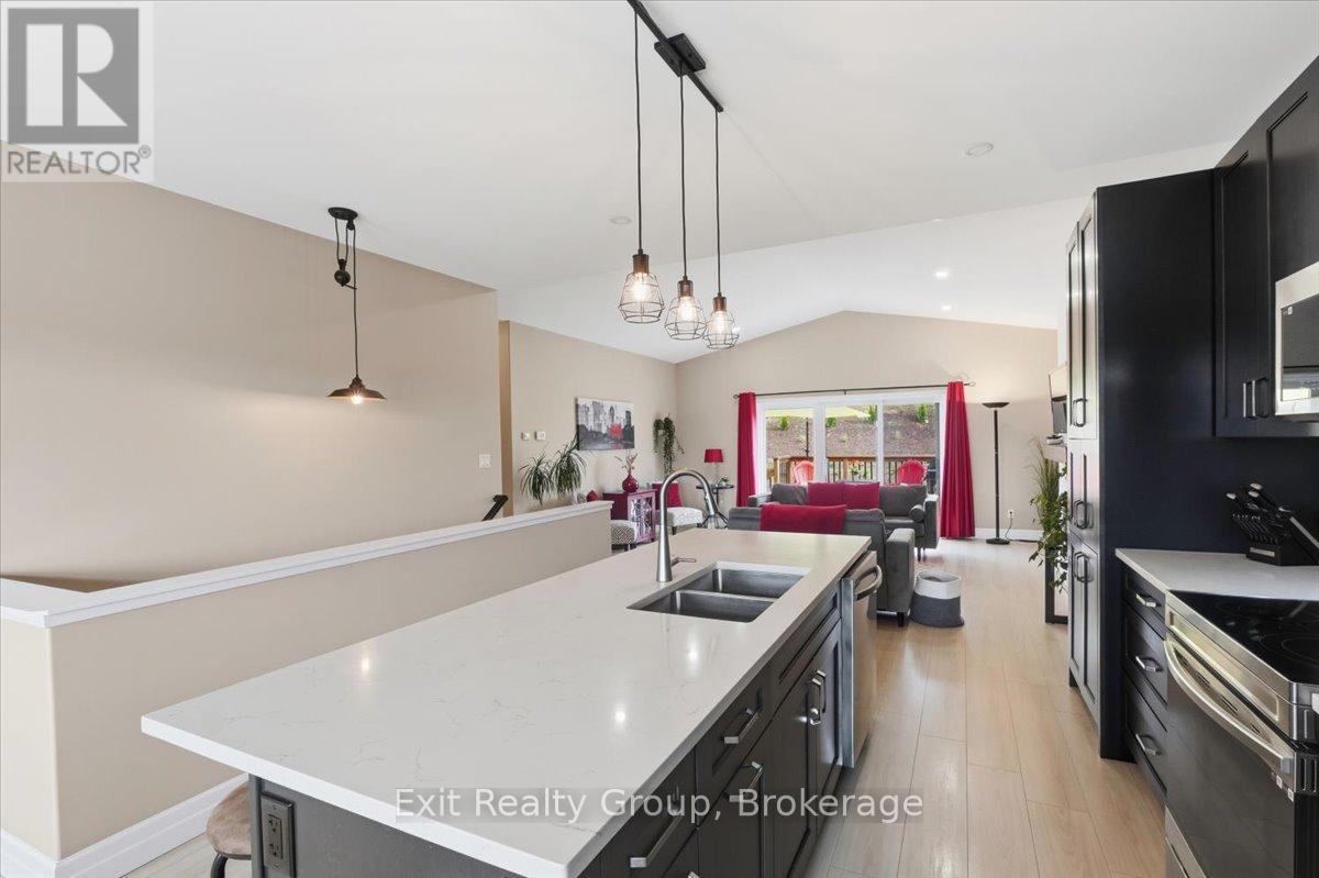 53 MEAGAN LANE - 16