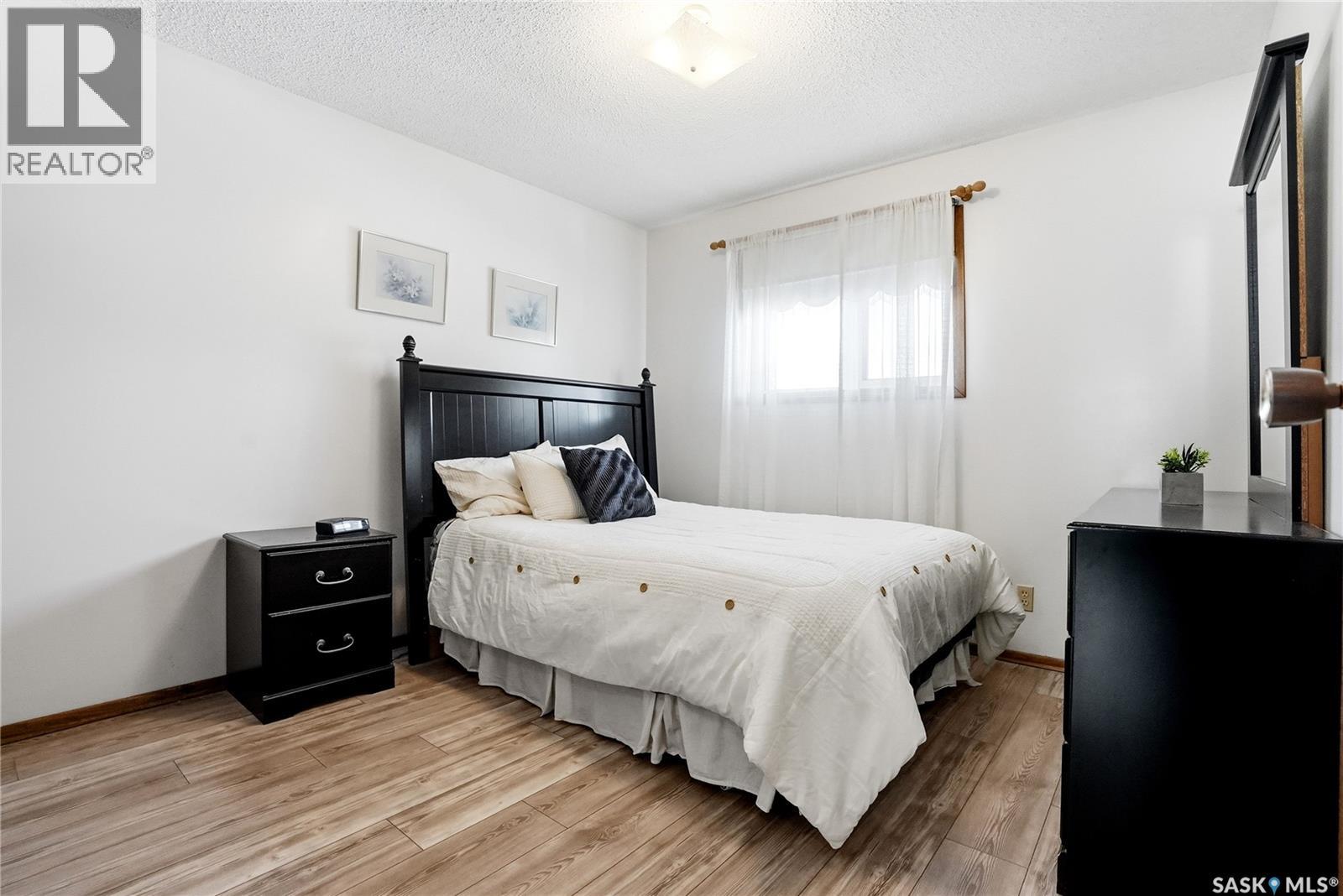 315 Smith PLACE - 26