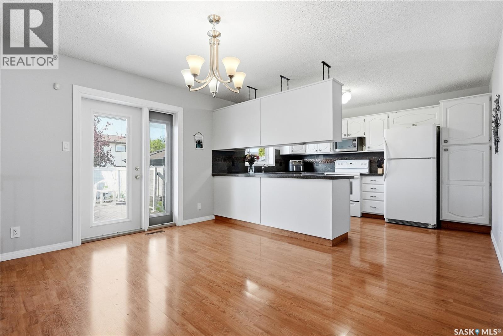 315 Smith PLACE - 7