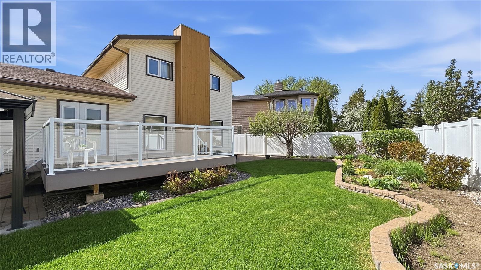 315 Smith PLACE - 40