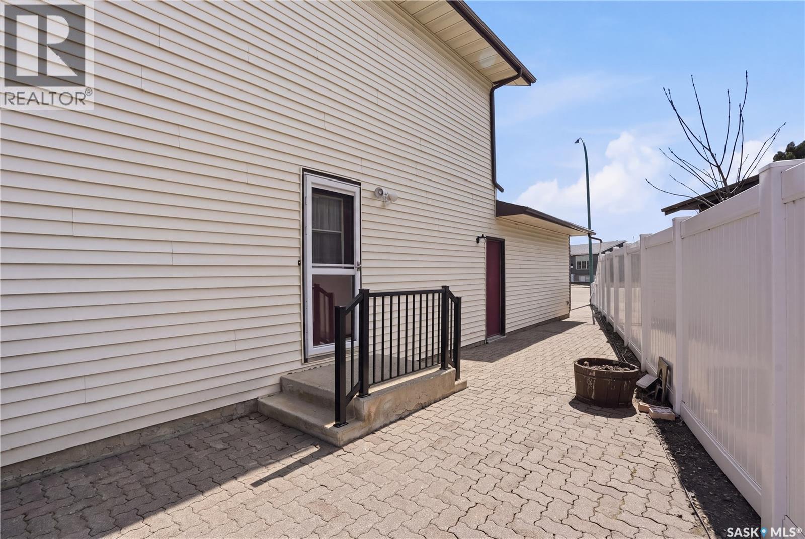 315 Smith PLACE - 50