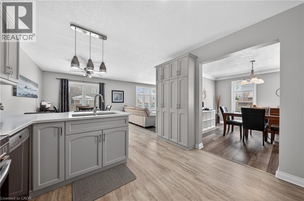 63 PENTLAND Drive - 15