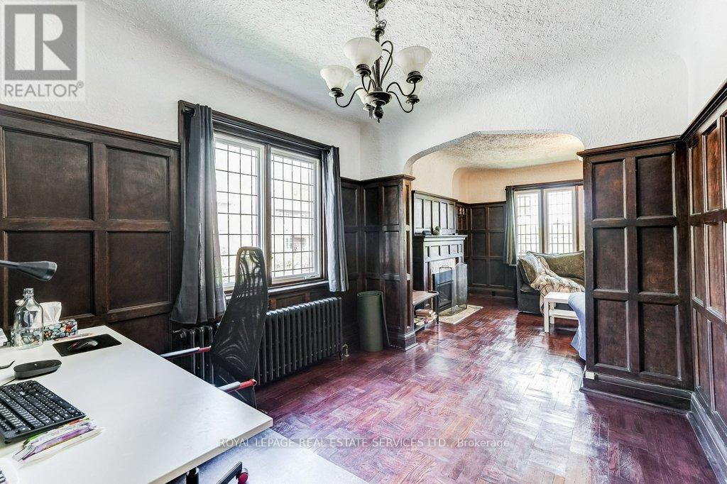2 LARKIN AVENUE - 29
