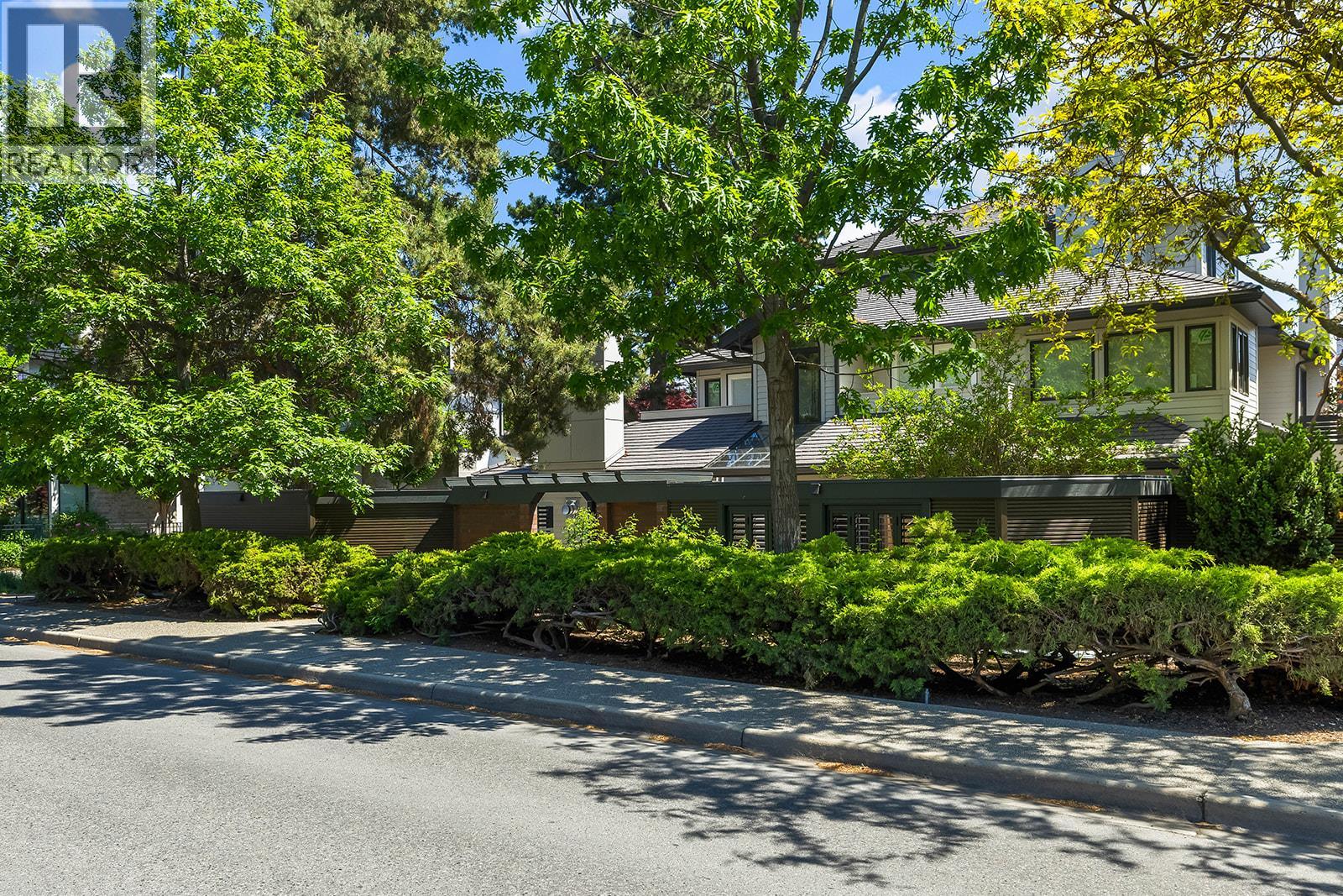 2831 Abbott Street - 36