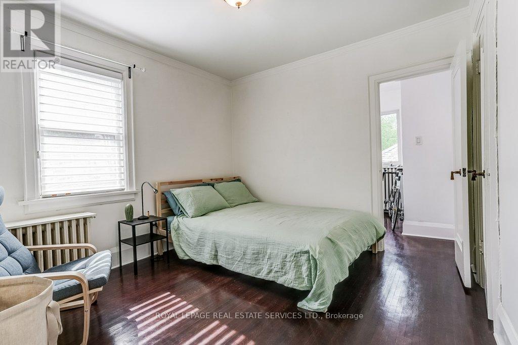 2 LARKIN AVENUE - 38