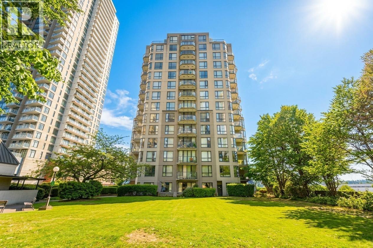1406 55 TENTH STREET, New Westminster