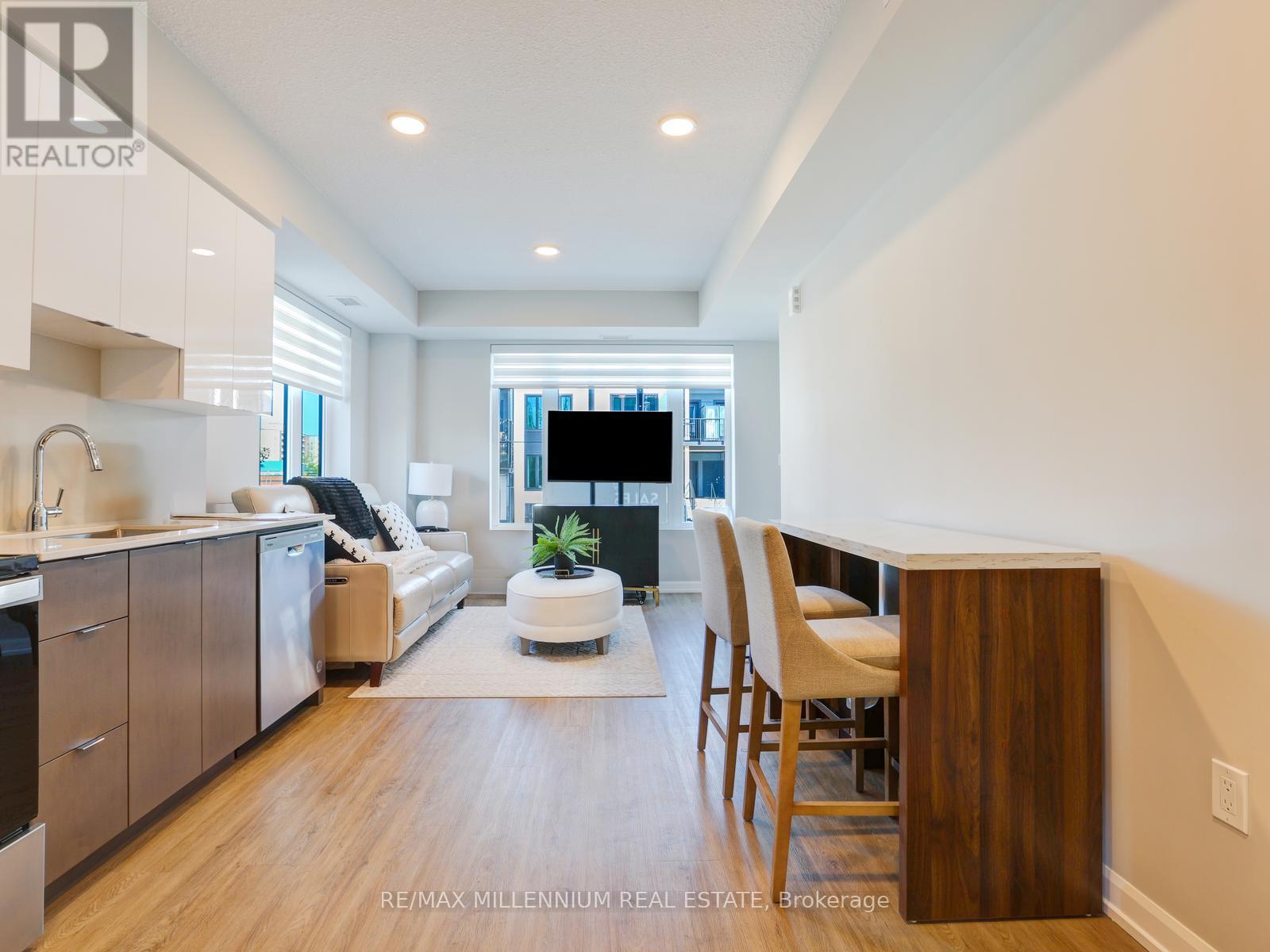 #423 708 WOOLWICH STREET - 19