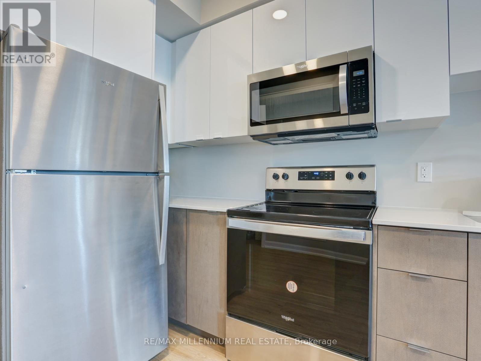 #423 708 WOOLWICH STREET - 17