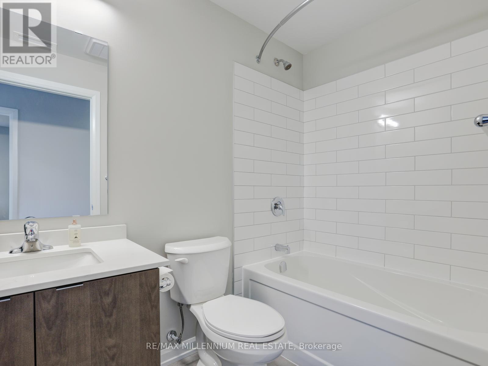#423 708 WOOLWICH STREET - 28