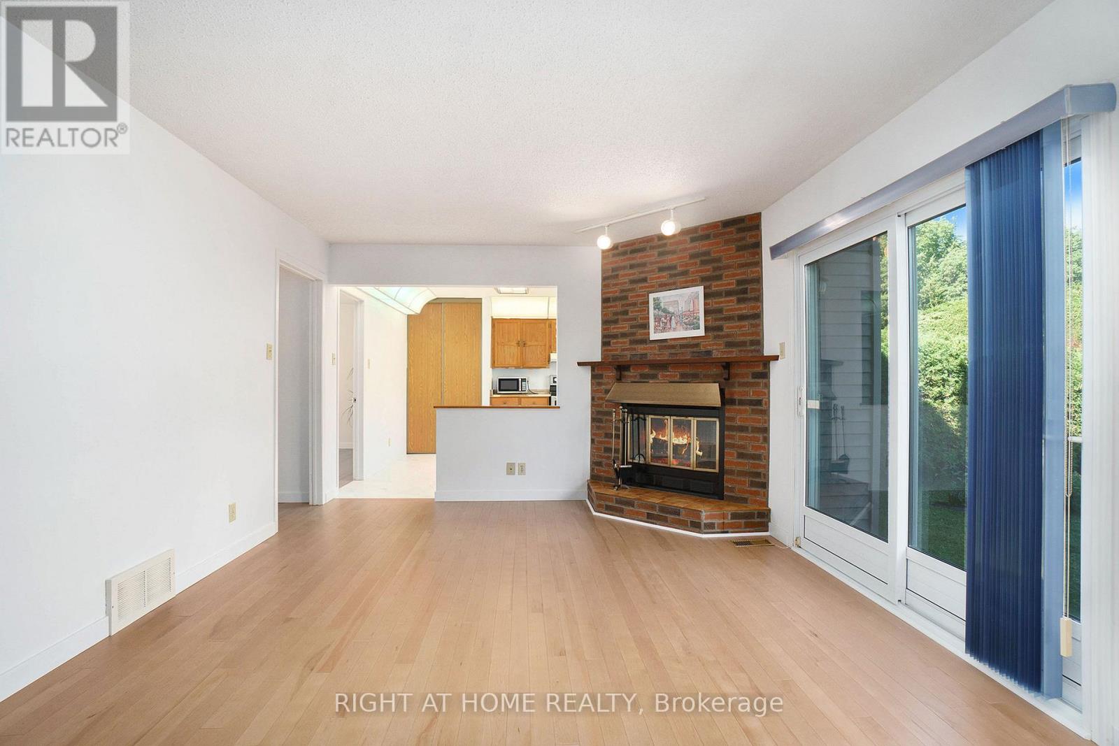 82 NESTOW DRIVE - 11