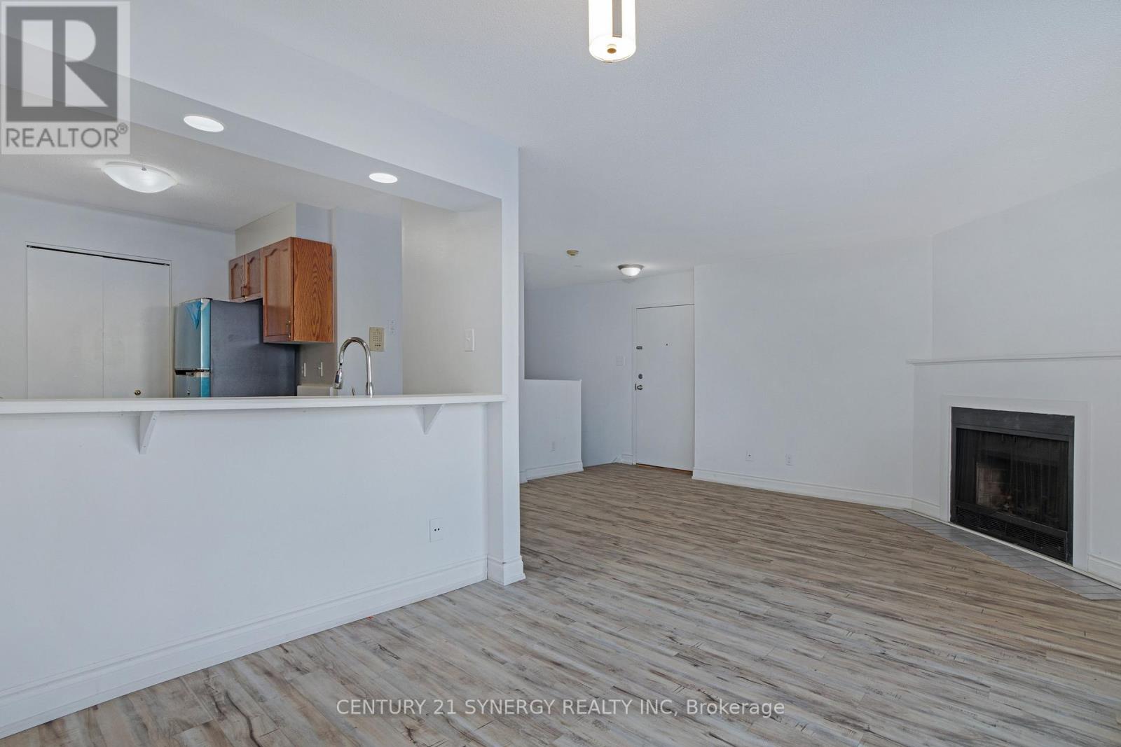 #403 1589 ST BERNARD STREET - 10