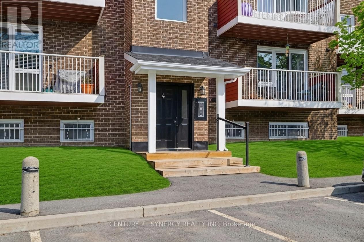 #403 1589 ST BERNARD STREET - 2