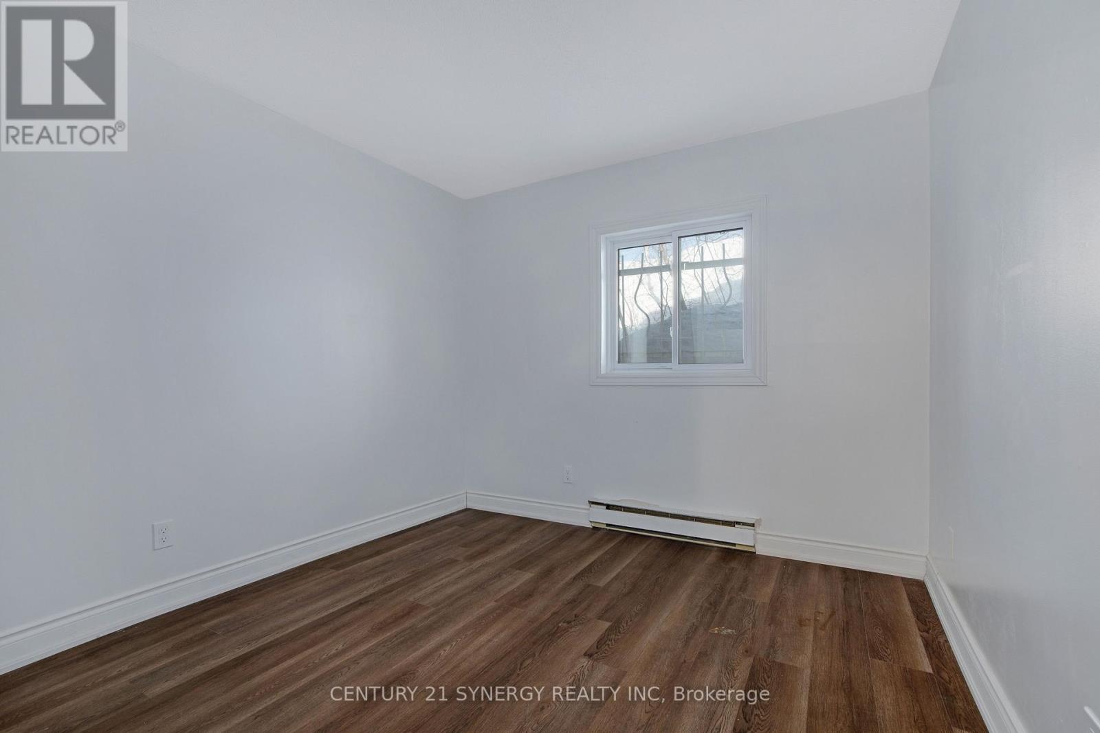 #403 1589 ST BERNARD STREET - 21