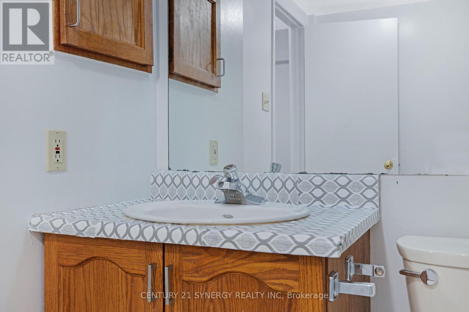#403 1589 ST BERNARD STREET - 24
