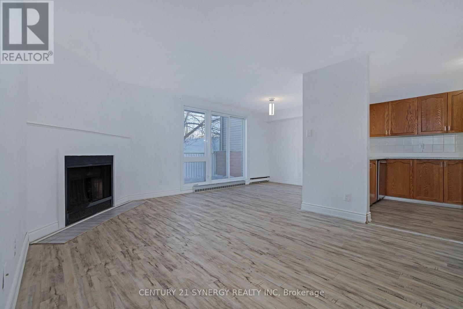 #403 1589 ST BERNARD STREET - 7