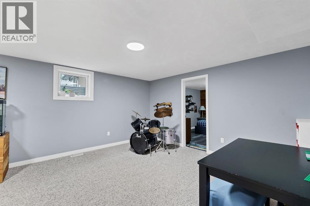 2520 22 Avenue SE - 26