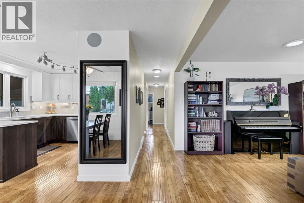 2520 22 Avenue SE - 17