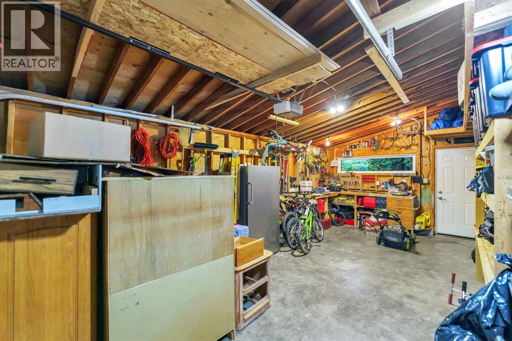 2520 22 Avenue SE - 37