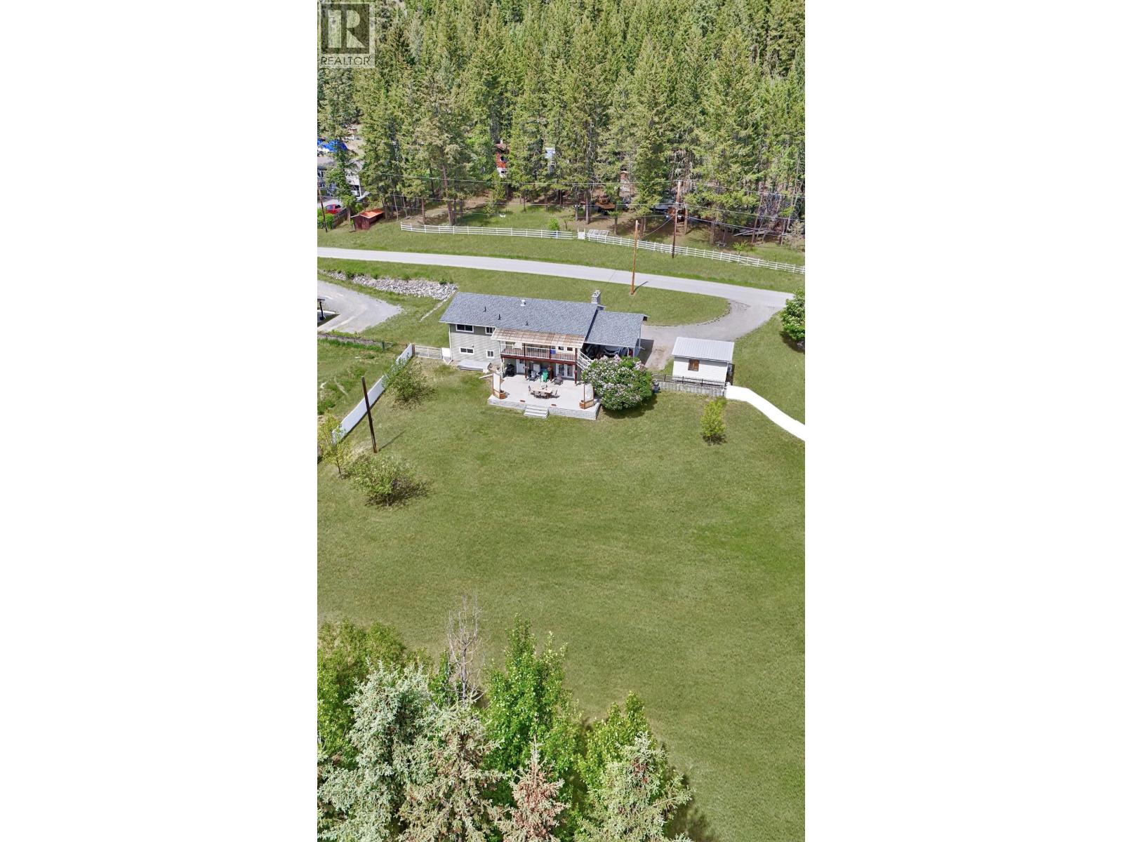 2055 COMMODORE CRESCENT - 35