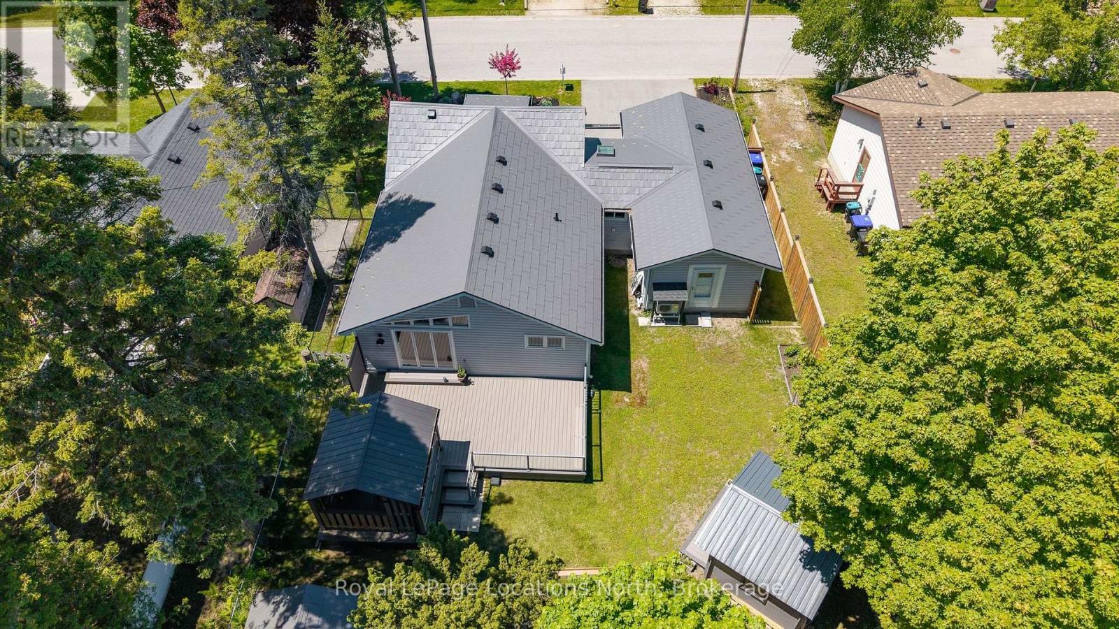 29 69TH STREET N - 26