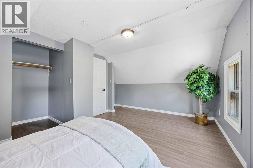 534 Plympton STREET - 29
