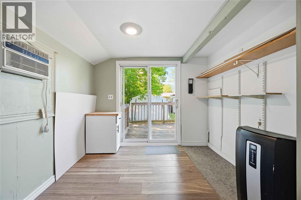 534 Plympton STREET - 19