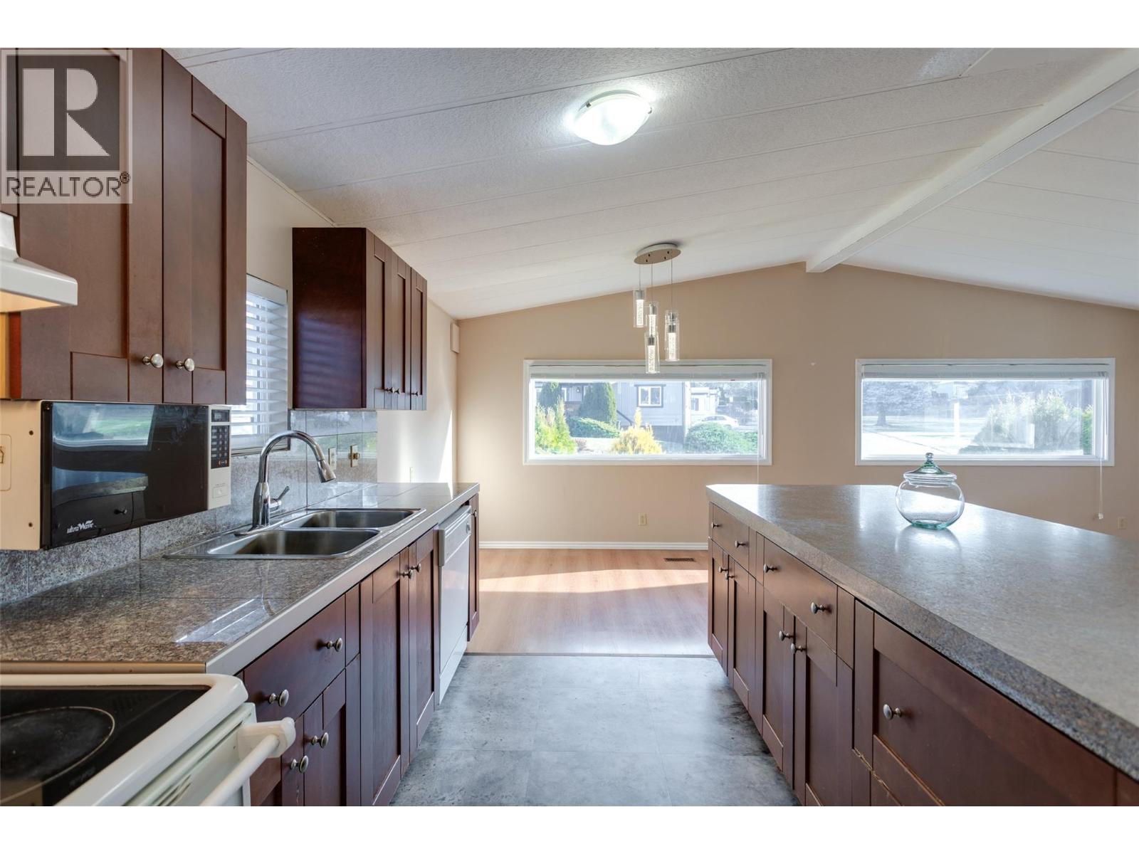 #51 3535 McCulloch Road - 10