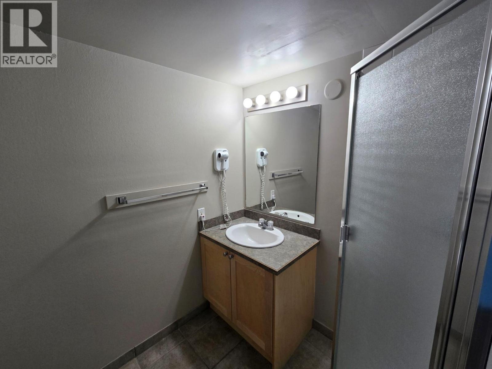 #908 2030 Panorama Drive - 11