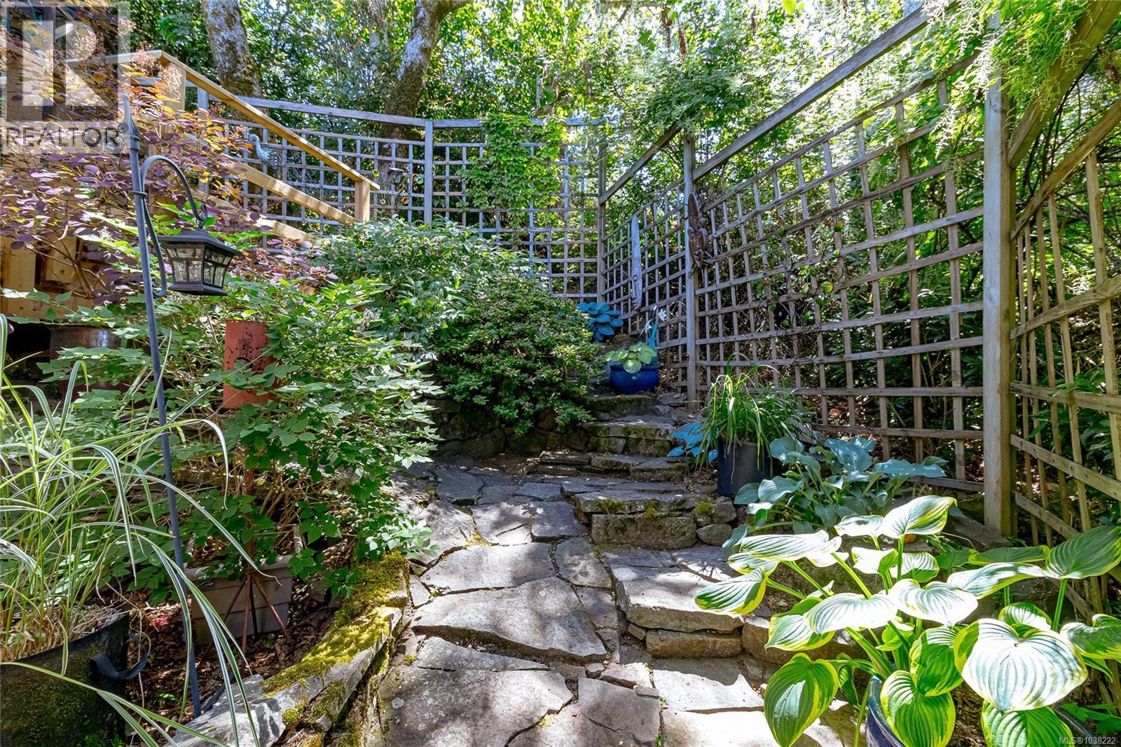 6282 Thomson Terr, Duncan