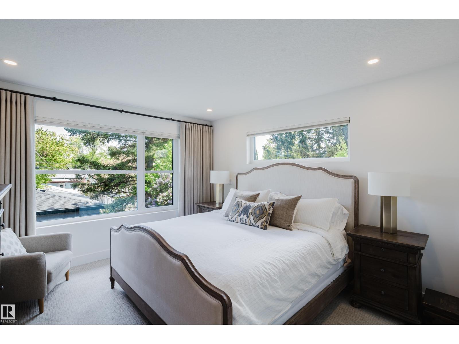 10833 140 ST NW - 13
