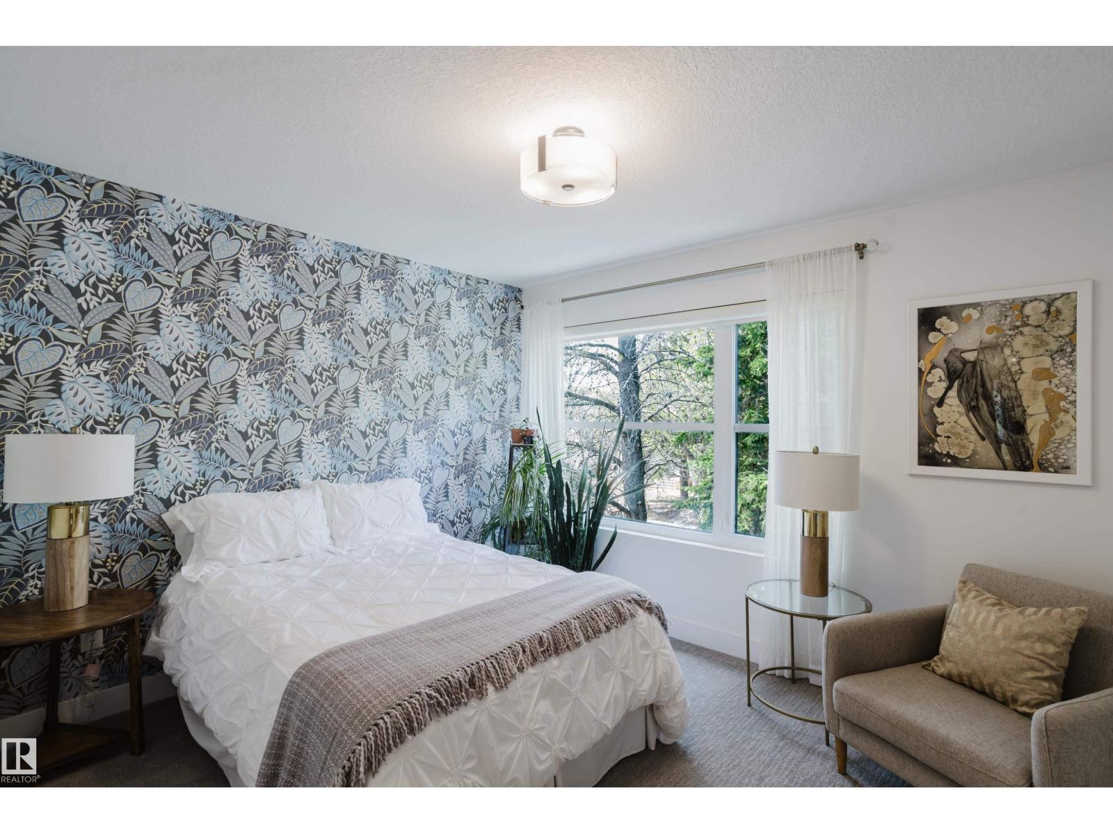 10833 140 ST NW - 17