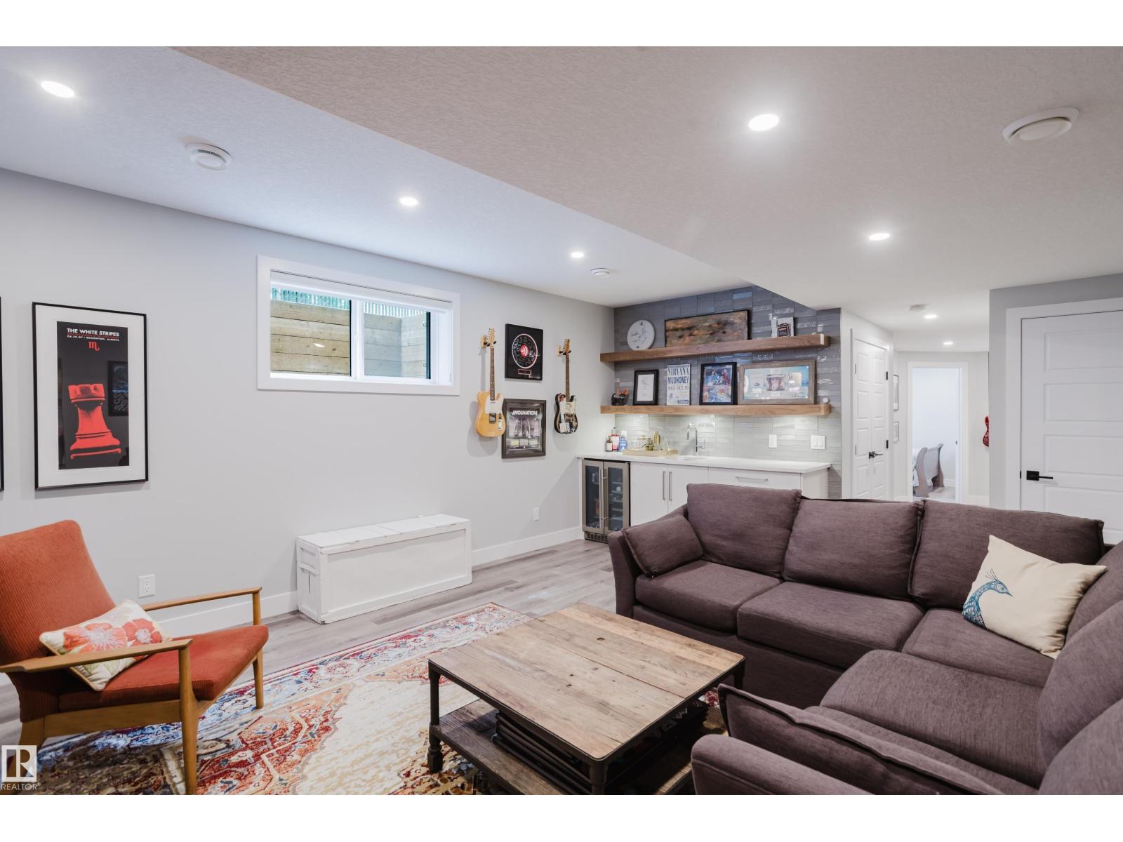 10833 140 ST NW - 22