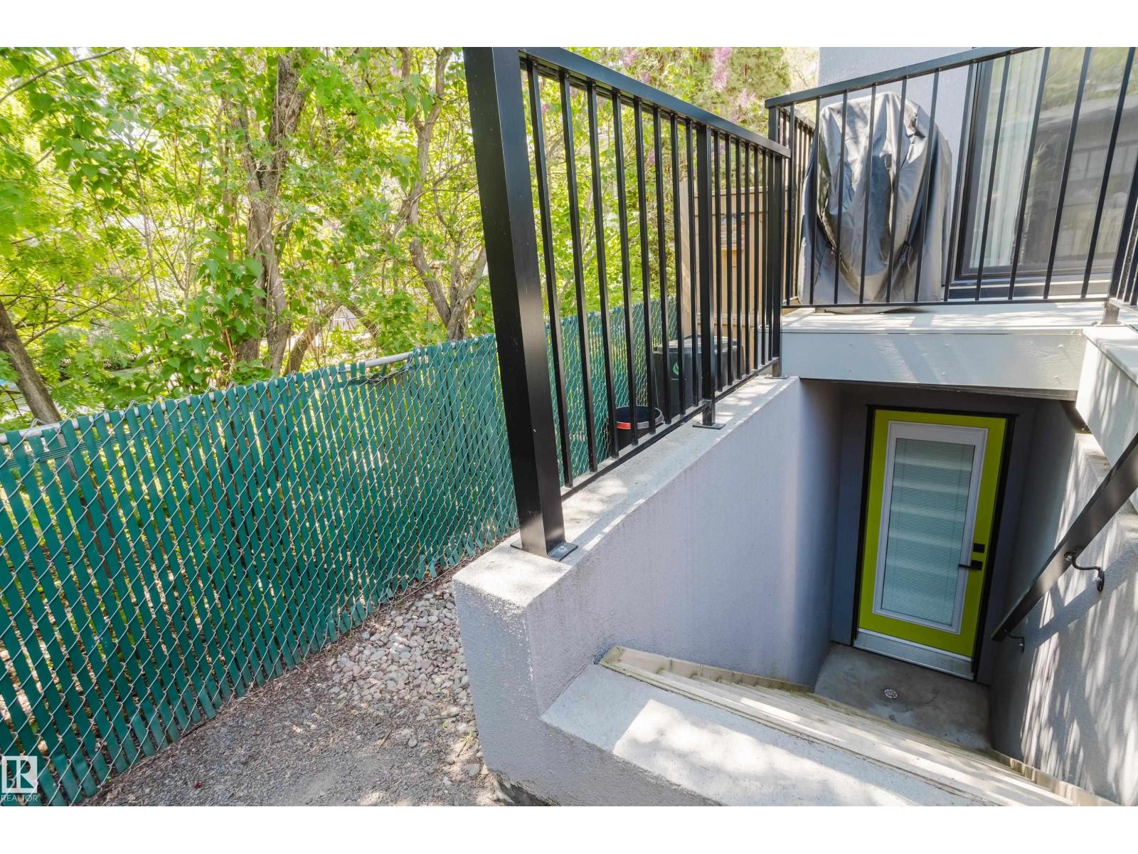 10833 140 ST NW - 26