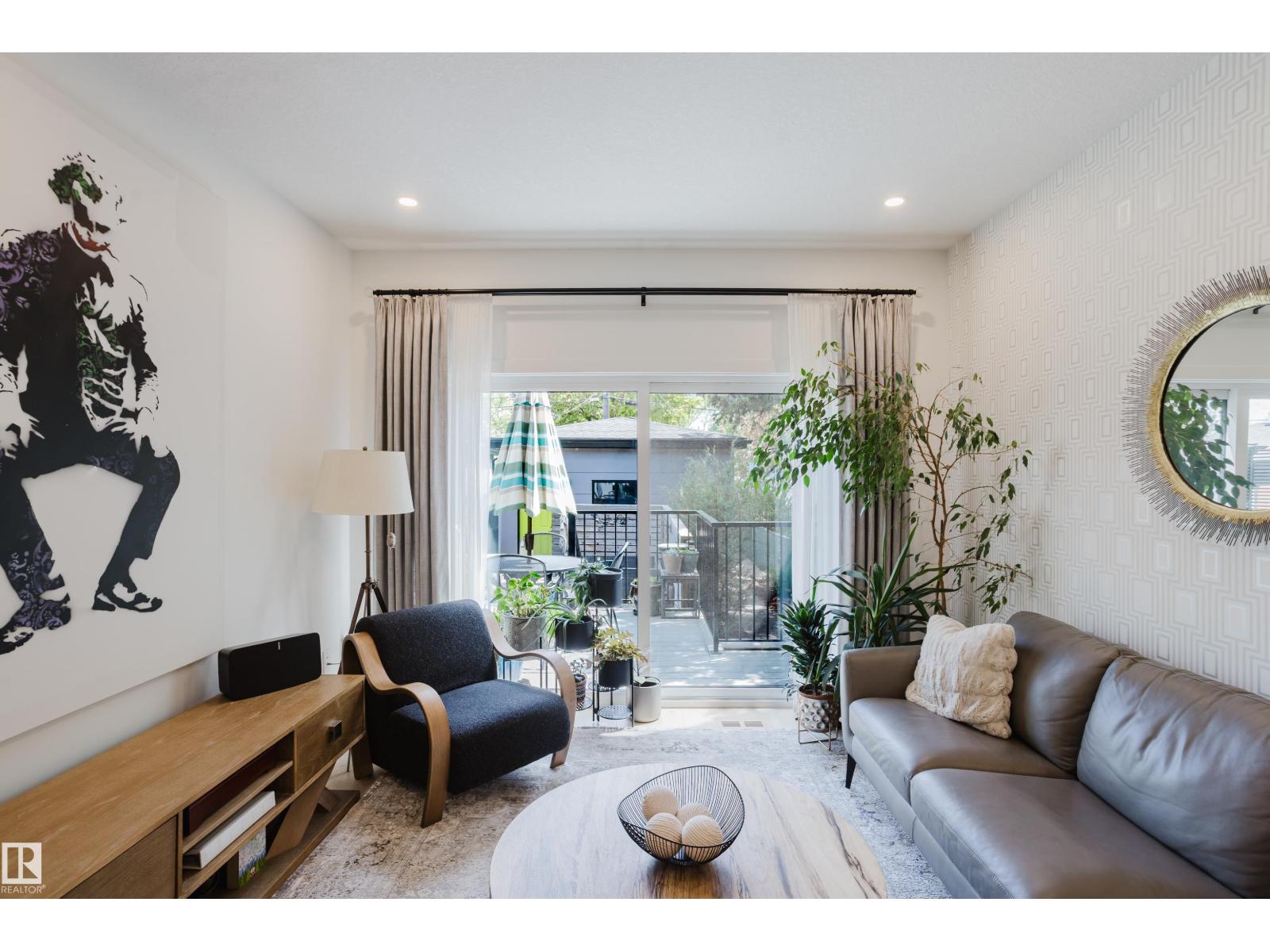 10833 140 ST NW - 6
