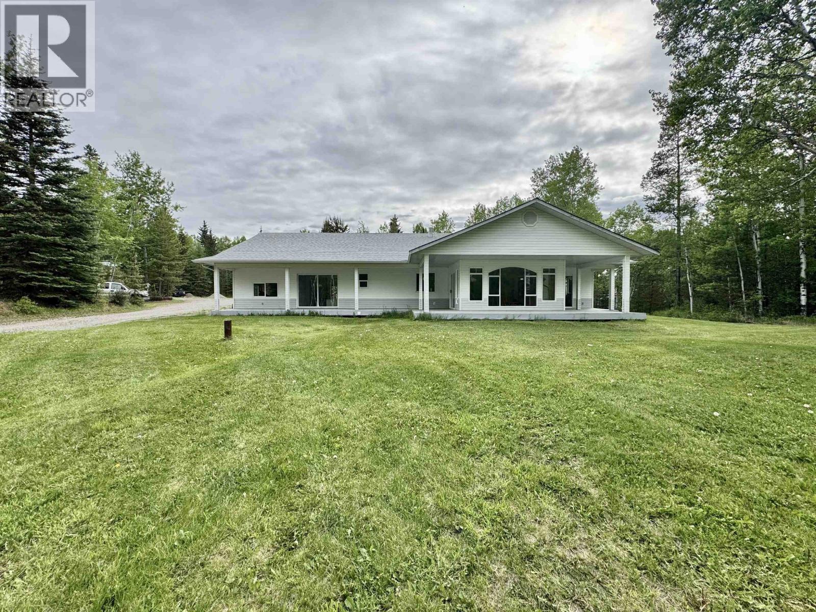 6436 ERICKSON ROAD, 100 Mile House