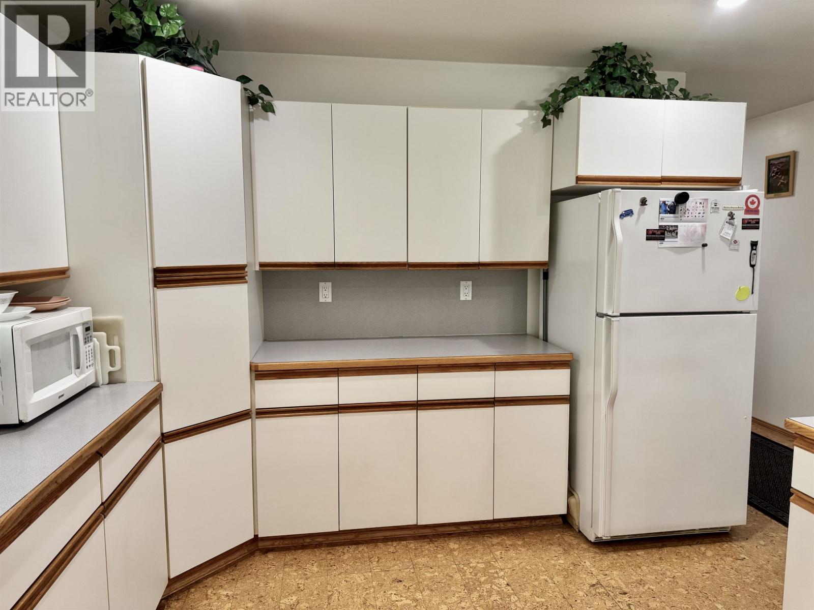 6436 ERICKSON ROAD - 11