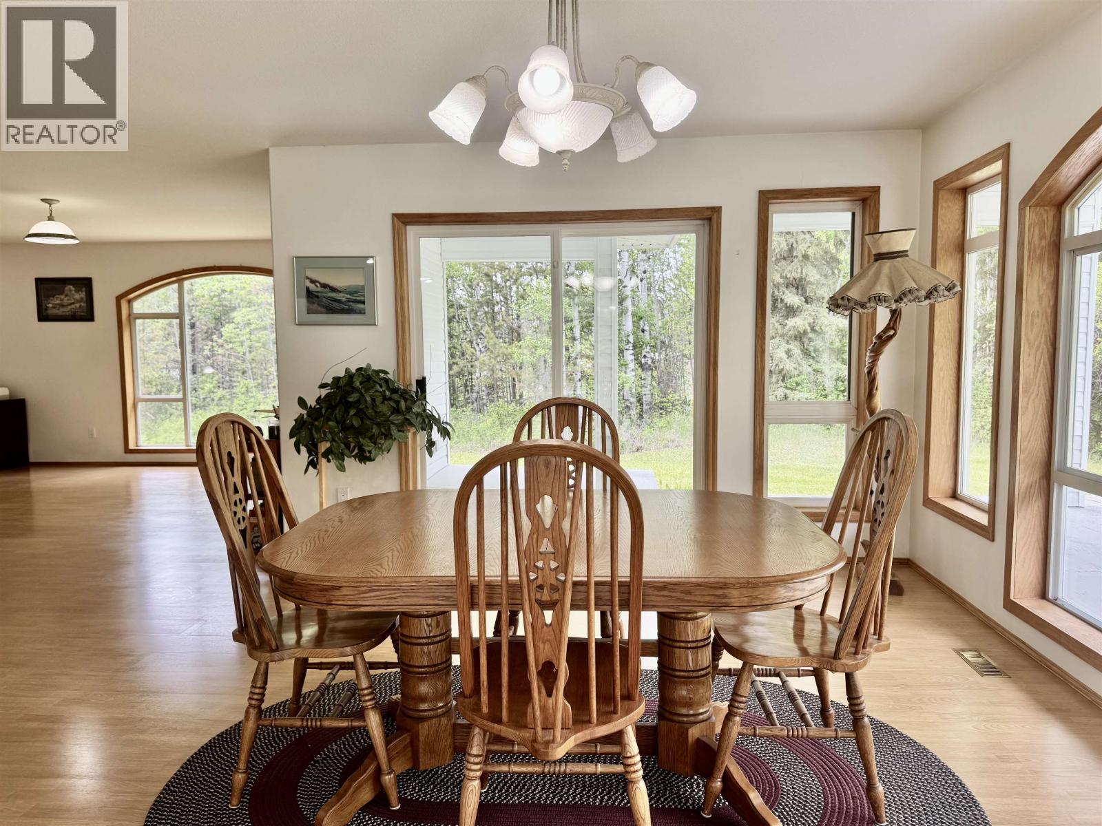 6436 ERICKSON ROAD, 100 Mile House