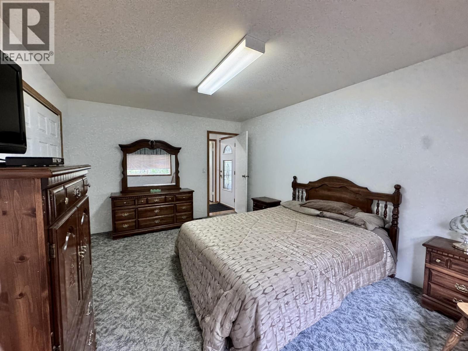 6436 ERICKSON ROAD, 100 Mile House