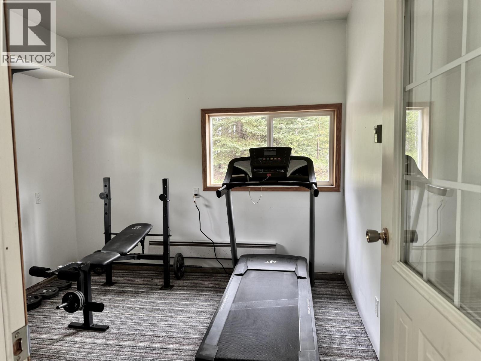 6436 ERICKSON ROAD, 100 Mile House