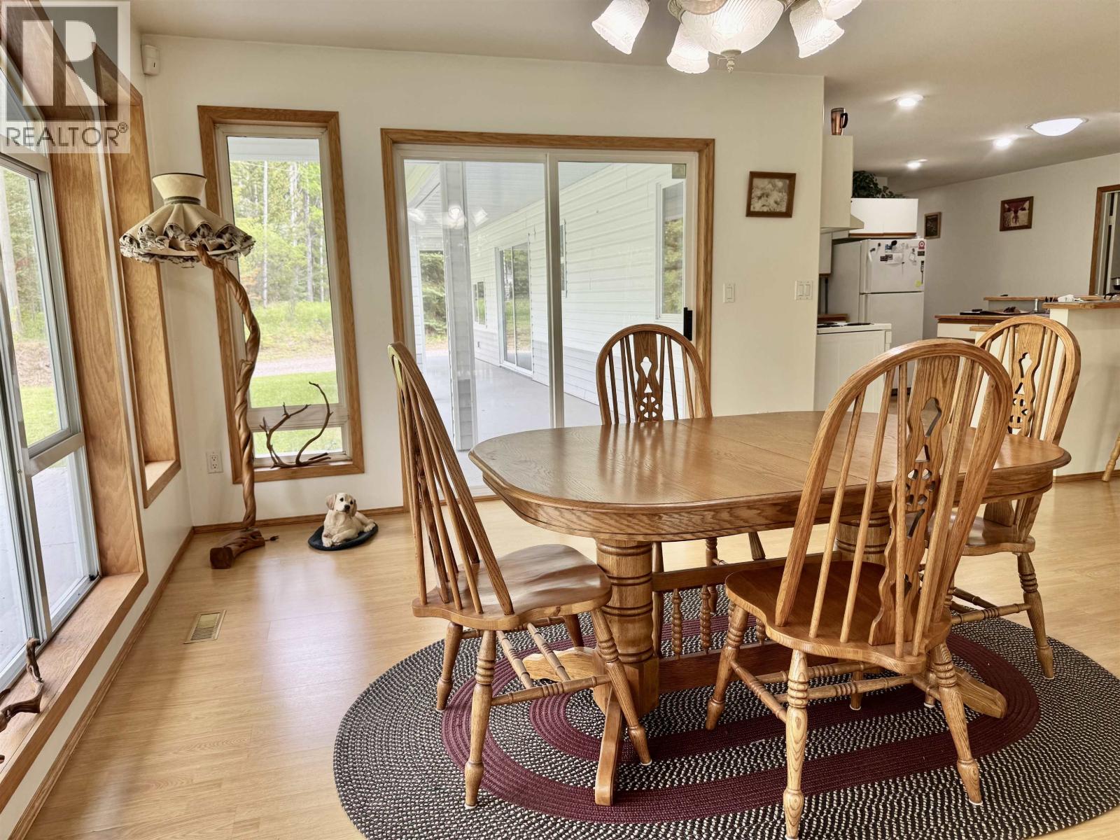 6436 ERICKSON ROAD, 100 Mile House