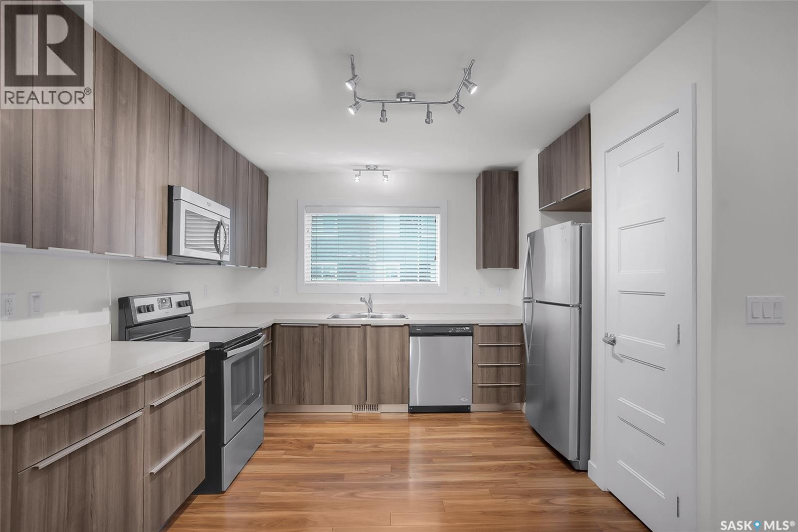 4 1060 Parr Hill DRIVE — photo 12
