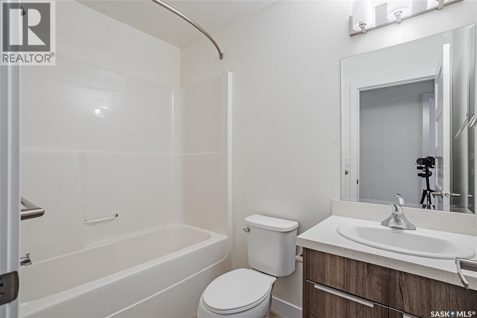 4 1060 Parr Hill DRIVE — photo 28