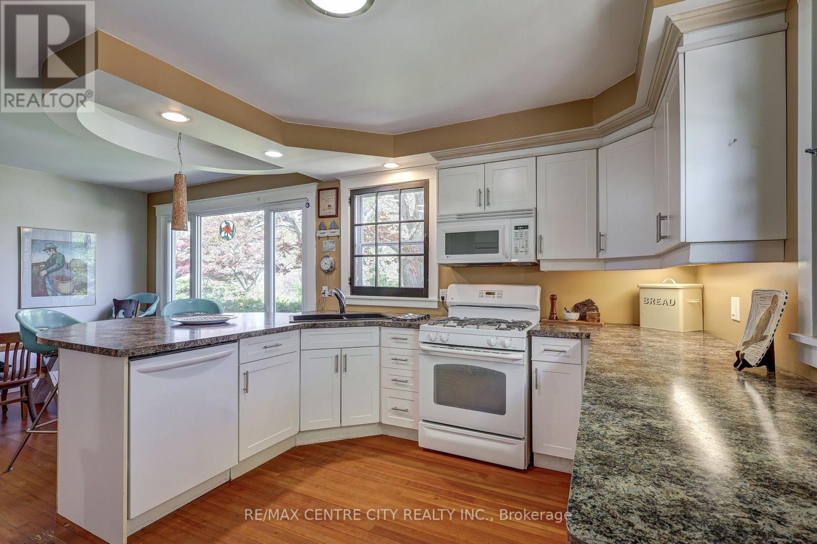 4491 EAST ROAD - 3