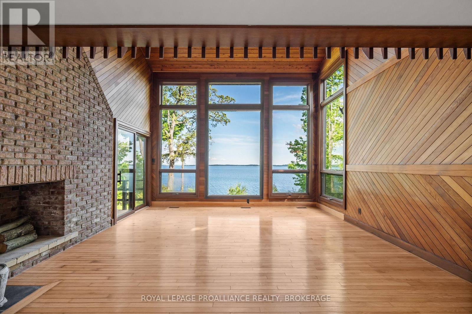 20 RIVERSIDE DRIVE - 12