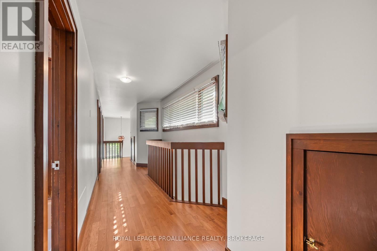 20 RIVERSIDE DRIVE - 34
