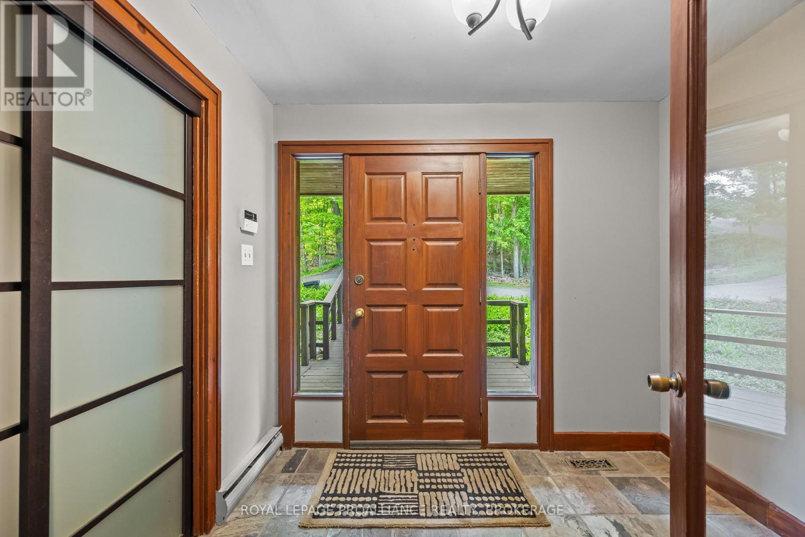 20 RIVERSIDE DRIVE - 7