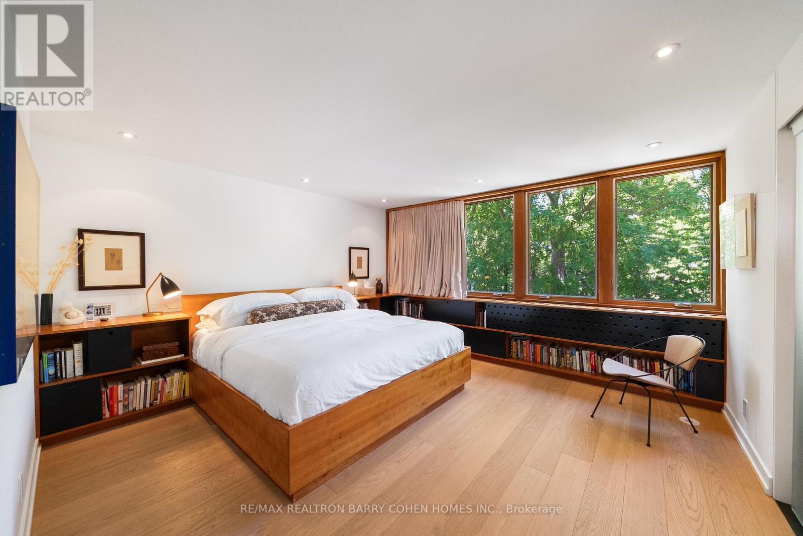36 WOODLAWN AVENUE W - 25